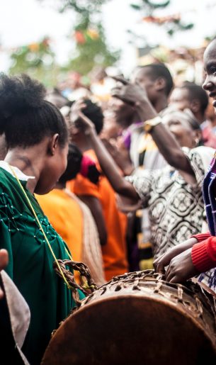 Fête en Afrique avec musiciens